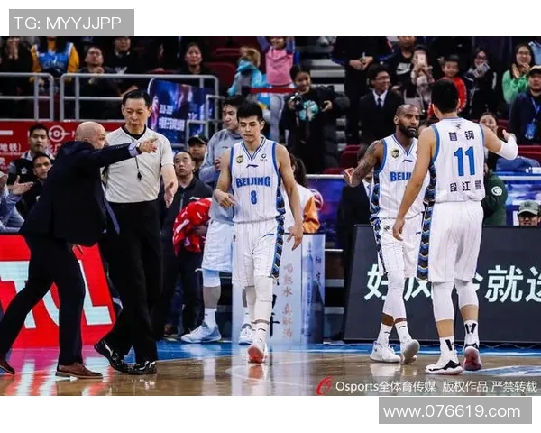 赛后分析:北京篮球队与深圳篮球队的团队协作与战术执行探讨 赛后分析:北京篮球队与深圳篮球队的团队协作与战术执行探讨